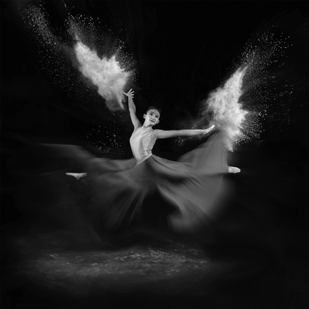 Adv Mono_HM_Catherine Wang_Powder Dance